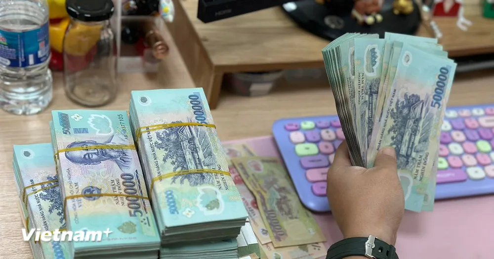 Trái phiếu doanh nghiệp: Áp lực đáo hạn và chi phí vốn là rào cản lớn