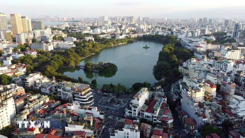 Quang cảnh hồ Hoàn Kiếm. (Ảnh: TTXVN) 