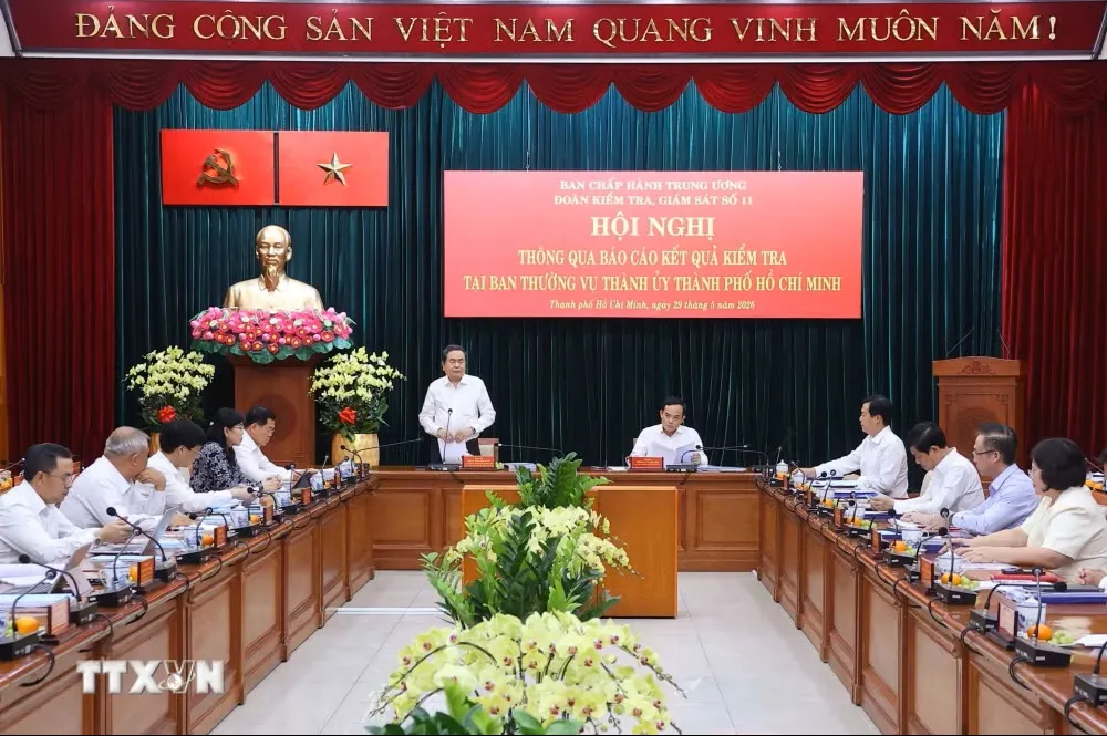 Chủ tịch Quốc hội Trần Thanh Mẫn, Trưởng Đoàn kiểm tra, giám sát số 11 phát biểu. (Ảnh: Văn Điệp/TTXVN)