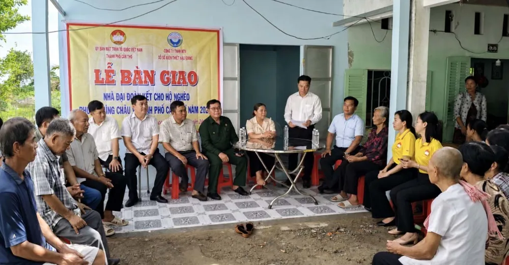 XSKT Hậu Giang bàn giao nhà Đại đoàn kết cho gia đình diện khó khăn.jpg