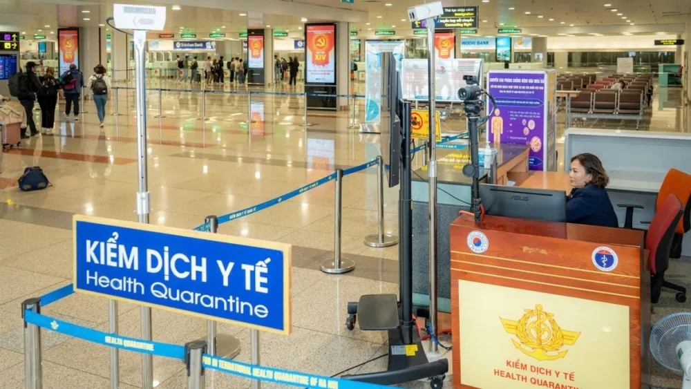 Ngành hàng không tăng cường kiểm soát dịch Ebola xâm nhập