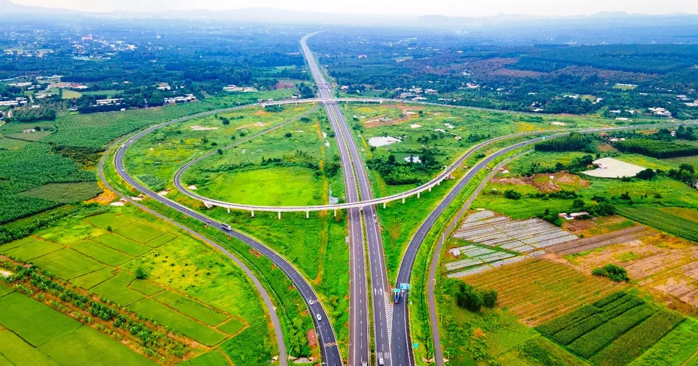 Đầu tư 21.600 tỷ đồng mở rộng 2 tuyến cao tốc đi qua Cần Thơ và An Giang