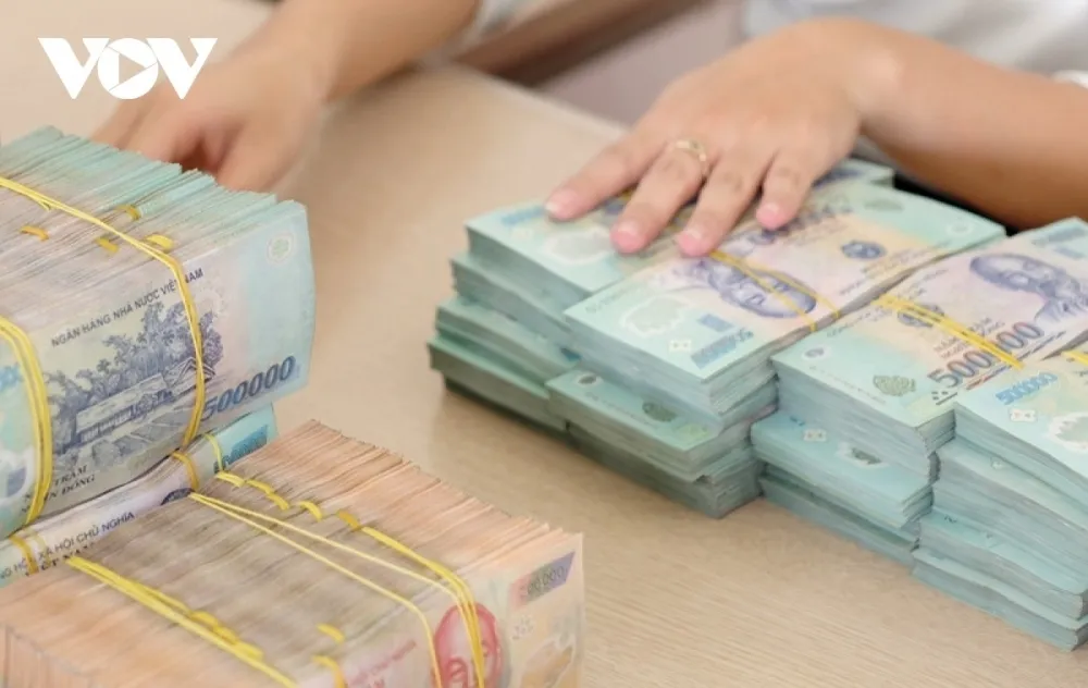 Các chuyên gia kinh tế dự báo rằng mặt bằng lãi suất cho vay khó có thể giảm đồng loạt và sâu trên diện rộng.