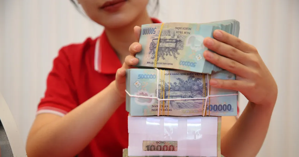 Giảm mặt bằng lãi suất để duy trì ổn định thị trường tiền tệ