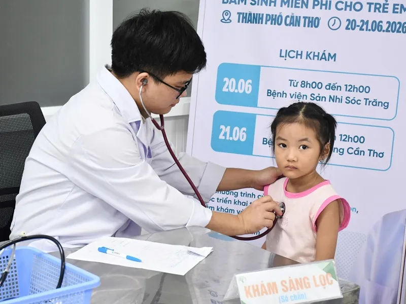 Sóc Trăng: 130 trẻ em được khám tim miễn phí 