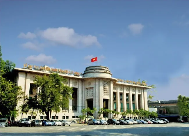 Ngành ngân hàng đặt mục tiêu 30% người trưởng thành gửi tiết kiệm
