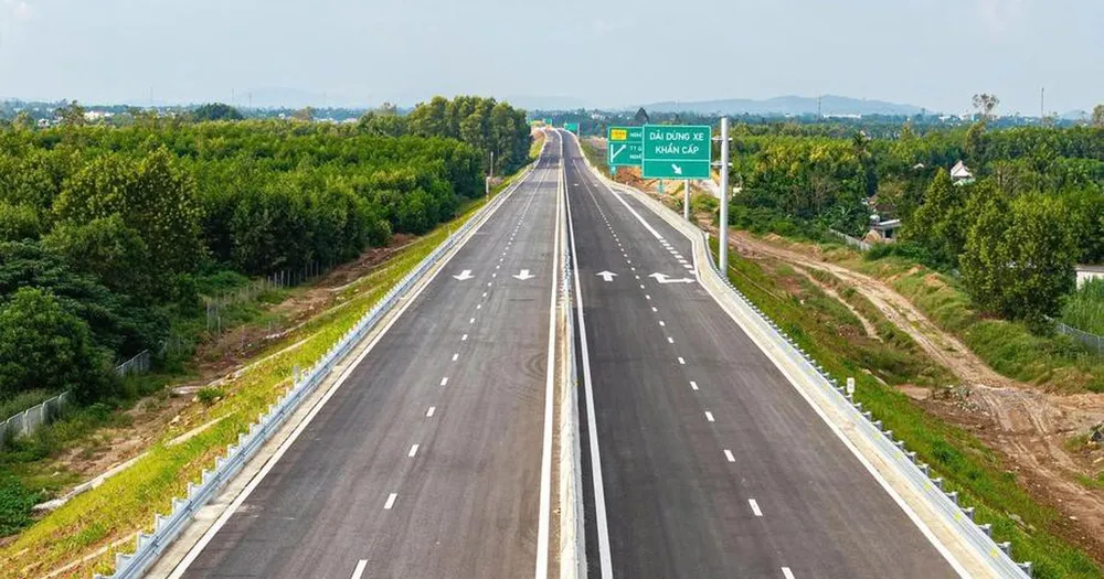 Cần 444.000 tỷ đồng để mở rộng 2.300km cao tốc lên 4-8 làn