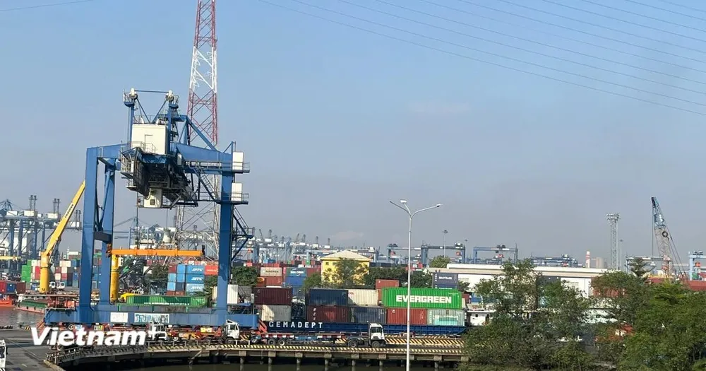 EVFTA sau sáu năm đã thúc đẩy kim ngạch thương mại Việt Nam-EU vượt 383,8 tỷ USD, mở rộng cơ hội hợp tác và tăng trưởng kinh tế bền vững. (Ảnh: Vietnam+) 