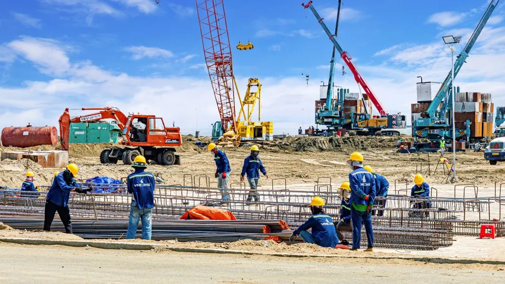 VinCons hiện đang thi công xây dựng nhiều đại dự án, siêu dự án từ Bắc vào Nam