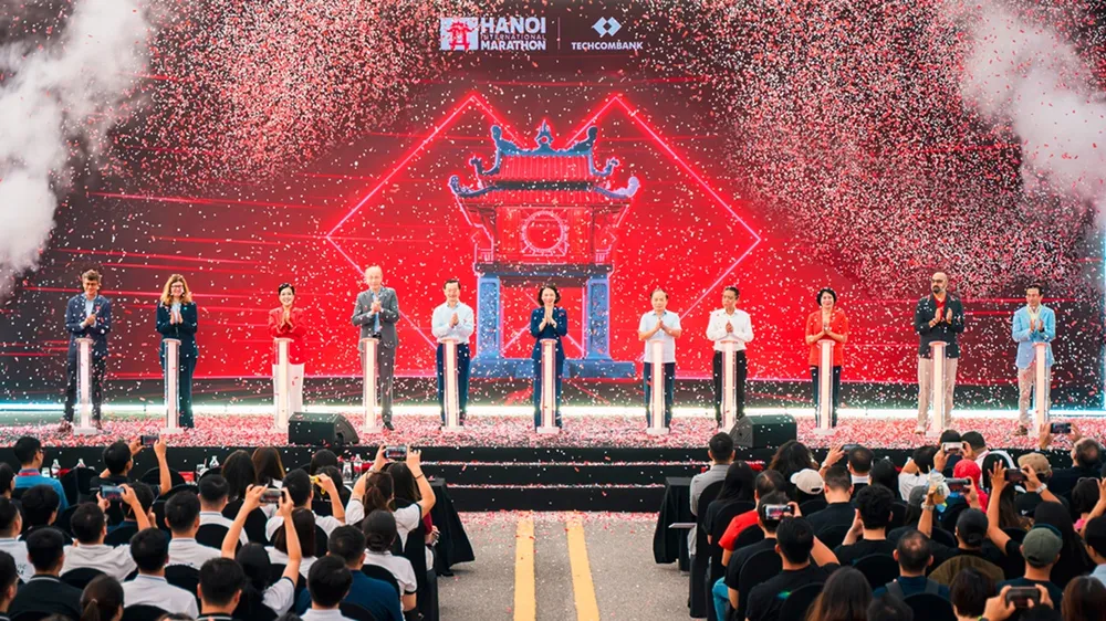 Giải Marathon Quốc tế Hà Nội Techcombank Mùa thứ 5 chính thức khai mạc.