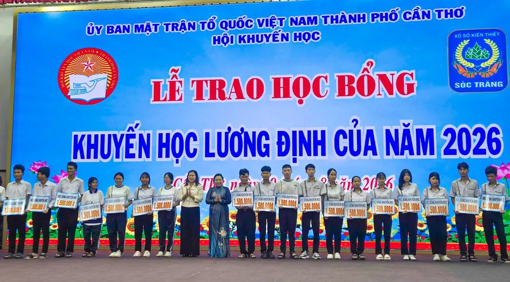 Công ty XSKT Sóc Trăng tài trợ 321 học bổng Lương Định Của, tổng trị giá hơn 480 tỷ đồng cho học sinh nghèo vượt khó.