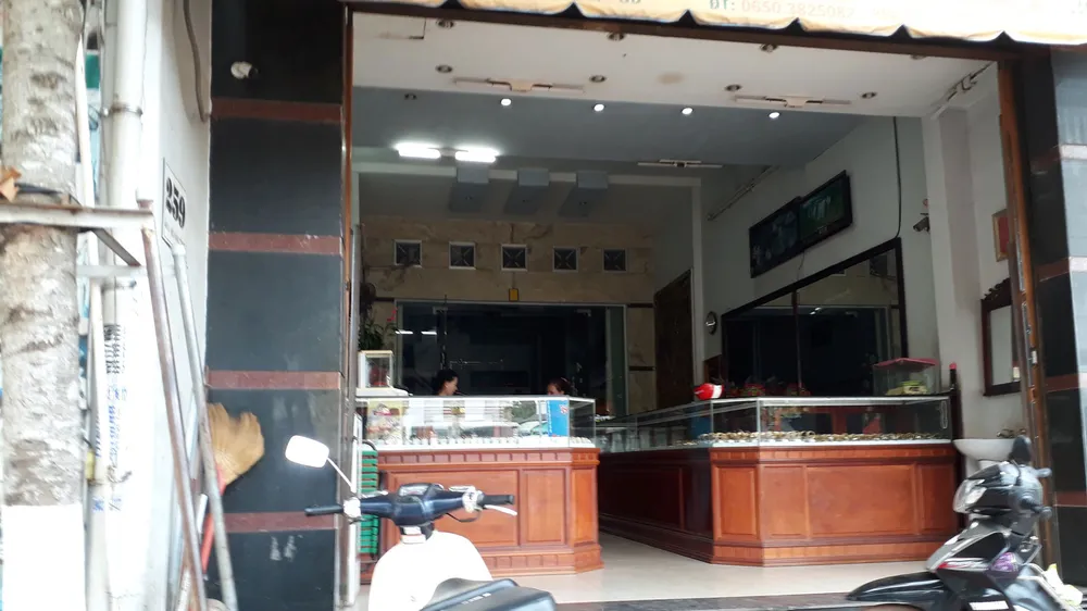 Hiện trường vụ bắt giữ đối tượng cướp vàng