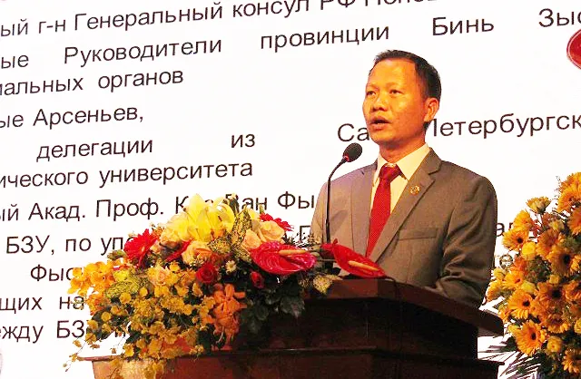 Nga chuyển giao công nghệ "nhà máy thông minh, thành phố thông minh" cho Đại học Bình Dương ảnh 1