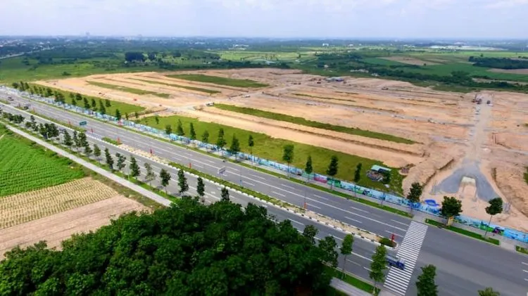 Bình Dương họp báo thông tin vụ chuyển nhượng 43ha đất công trái phép ảnh 2