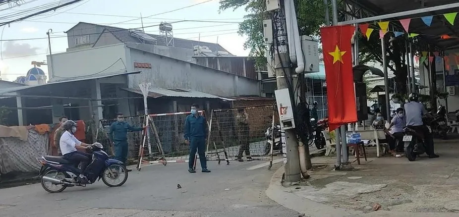 Lực lượng chức năng triển khai các biện pháp phòng dịch Covid-19