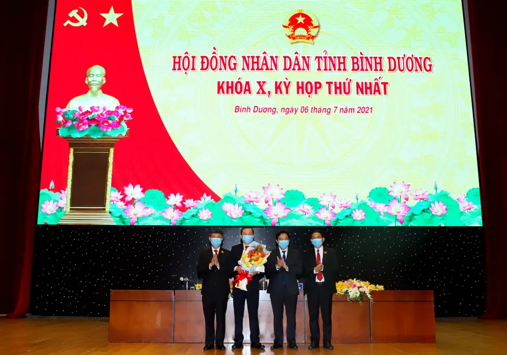 Ông Võ Văn Minh được bầu làm Chủ tịch UBND tỉnh Bình Dương khóa X ảnh 2