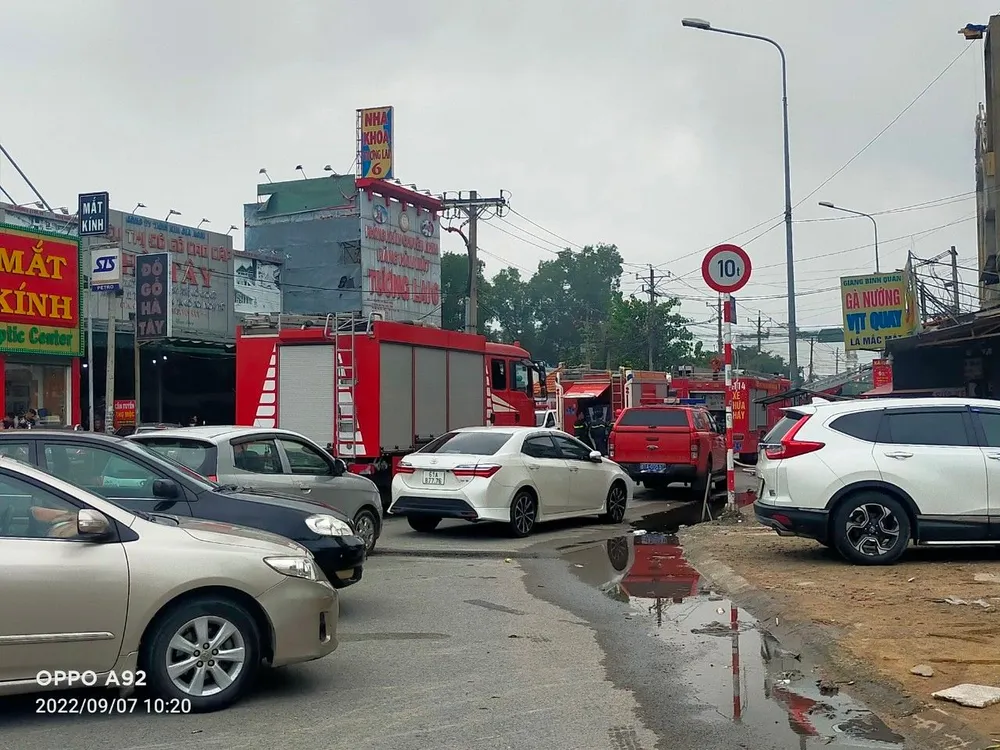 Cháy quán karaoke ở Bình Dương, 14 người tử vong ảnh 4