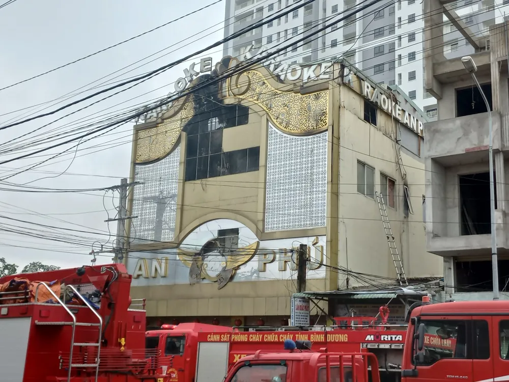 Tìm thấy 23 nạn nhân tử vong trong vụ cháy quán karaoke ở Bình Dương  ảnh 1