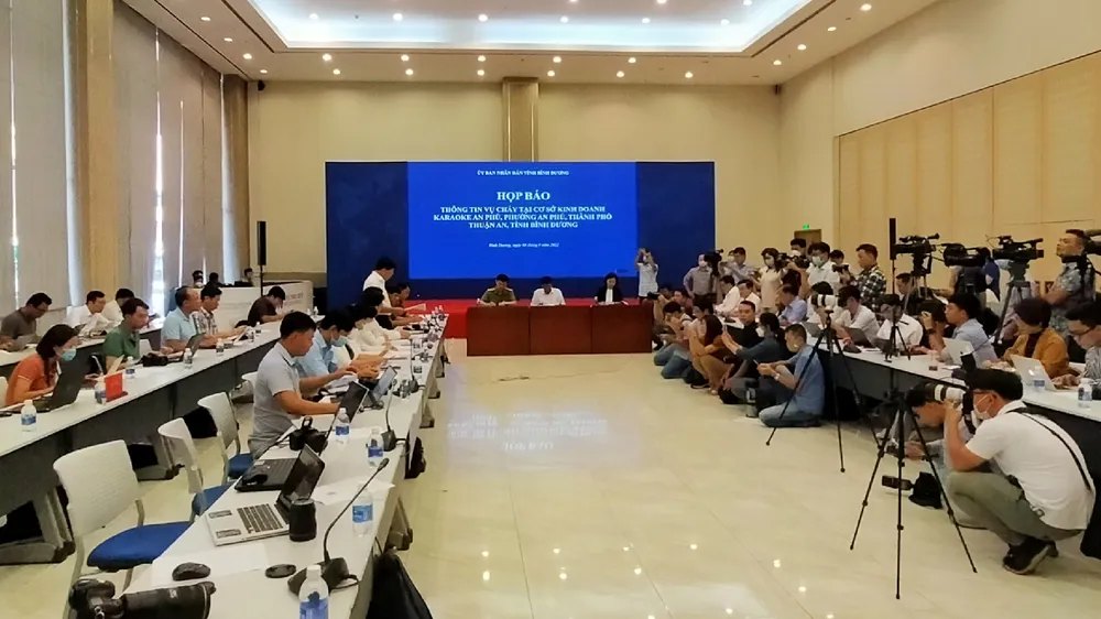 Vụ cháy quán karaoke khiến 32 người thiệt mạng: Nhiều vấn đề cần thời gian điều tra làm rõ ảnh 1