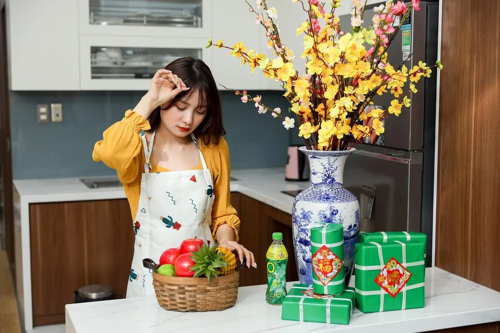 Nhiều người trẻ căng thẳng, mệt mỏi trước hàng loạt câu hỏi xoáy từ họ hàng, người thân ngày Tết