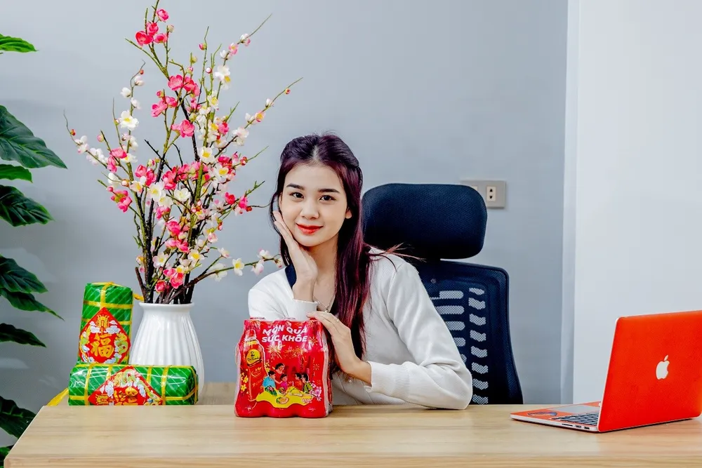 Giới trẻ lựa chọn Trà Dr Thanh làm món quà tri ân cha mẹ ngày tết bởi khả năng thanh nhiệt cơ thể khỏi nóng trong người