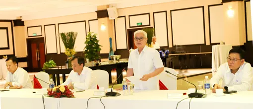 Bí thư Tỉnh ủy Bình Dương phát biểu tại buổi gặp mặt