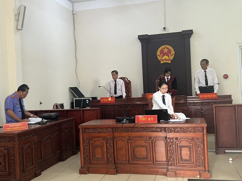 HĐXX trước giờ vào phiên xét xử