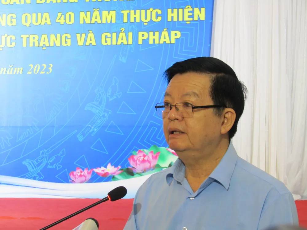 Đồng chí Mai Văn Chính phát biểu khai mạc hội thảo