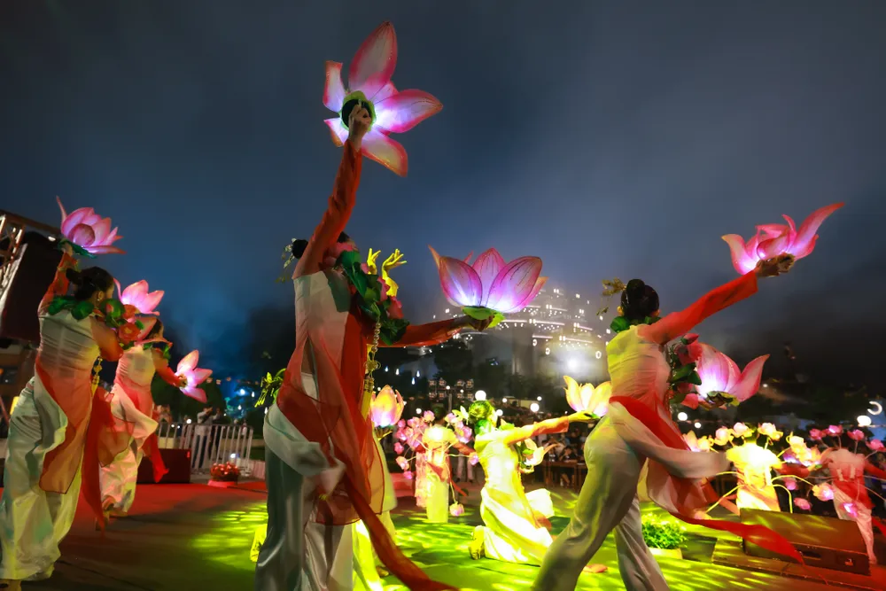 Nhiều chương trình biểu diễn văn hoá nghệ thuật tại KDL núi Bà Đen