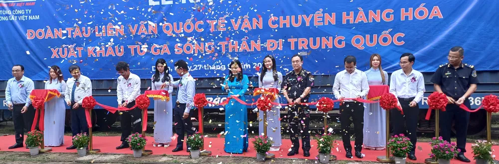 Lễ ra mắt đoàn tàu liên vận quốc tế từ ga Sóng Thần đi Trung Quốc
