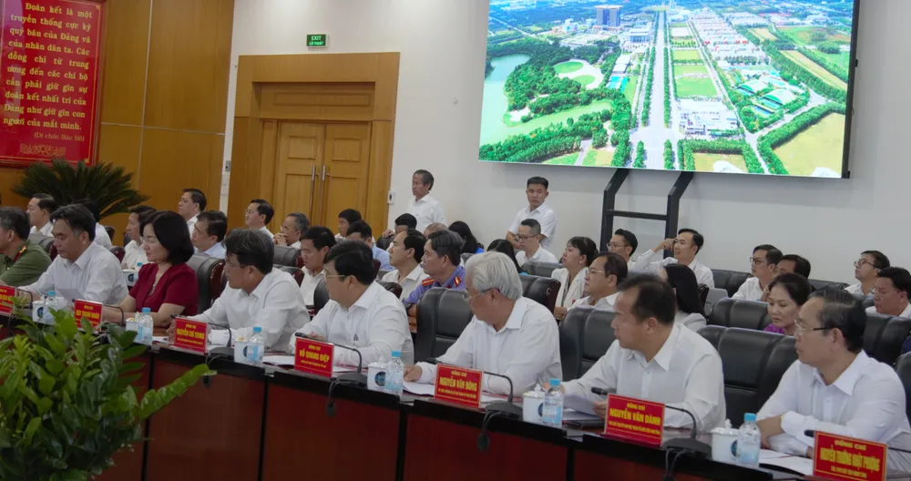 Các đại biểu dự.jpg