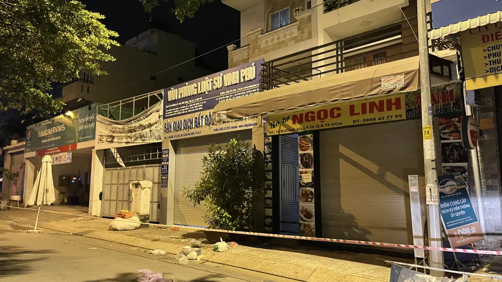 Bí thư Quận ủy quận Bình Tân kiểm tra lập chốt phong tỏa 3 khu phố ảnh 7