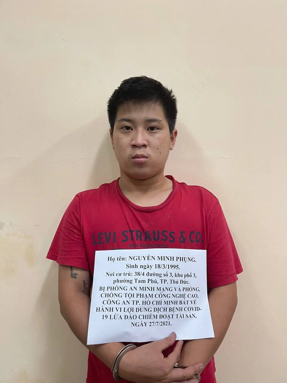  Bắt đối tượng lừa đảo cung cấp dịch vụ tiêm vaccine ngừa Covid-19  ảnh 1