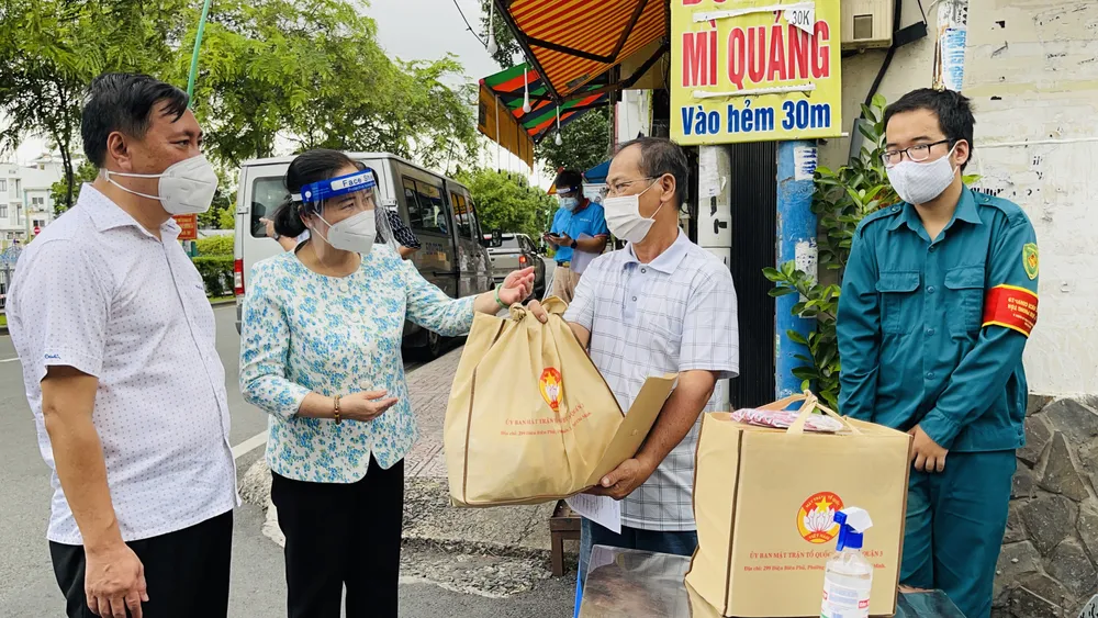 Chủ tịch HĐND TPHCM Nguyễn Thị Lệ: Các địa phương giãn cách triệt để, không để lây lan mới ảnh 5