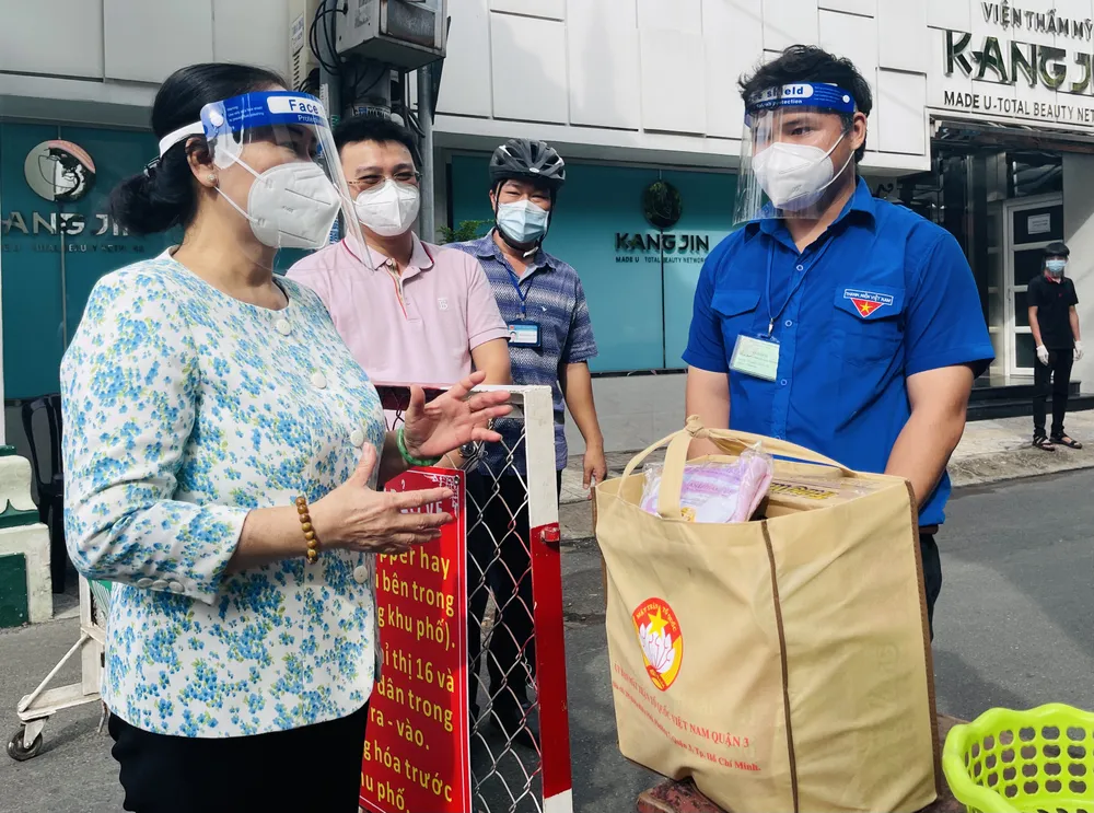 Chủ tịch HĐND TPHCM Nguyễn Thị Lệ: Các địa phương giãn cách triệt để, không để lây lan mới ảnh 4