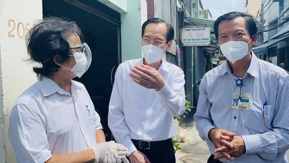 Ghi nhận sự đóng góp của người dân tham gia tự quản chốt bảo vệ “vùng xanh” ảnh 2