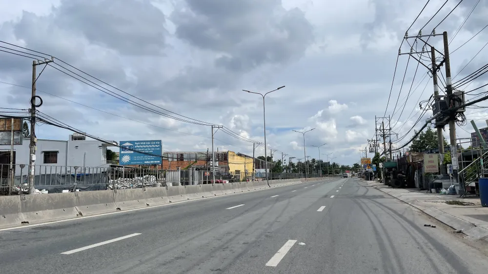 Người dân ùn ùn về quê bằng xe máy được vận động ở lại TPHCM ảnh 5