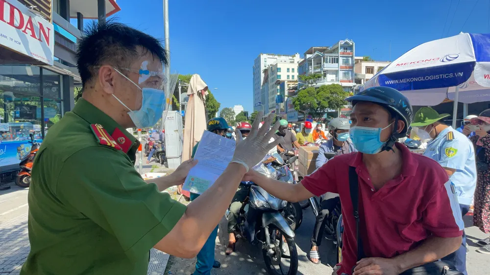 Mỗi ngày TPHCM có gần 1 triệu lượt người ra đường ảnh 2