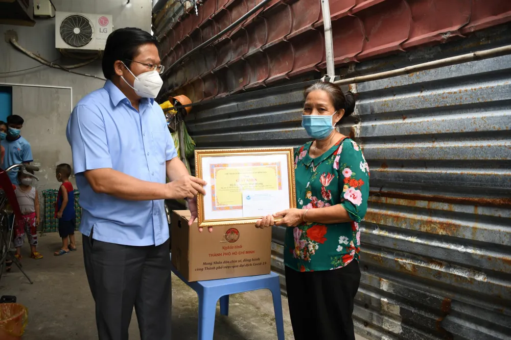 Quận Bình Tân vận động chủ nhà miễn, giảm tiền thuê cho gần 120.000 người ở trọ ảnh 1