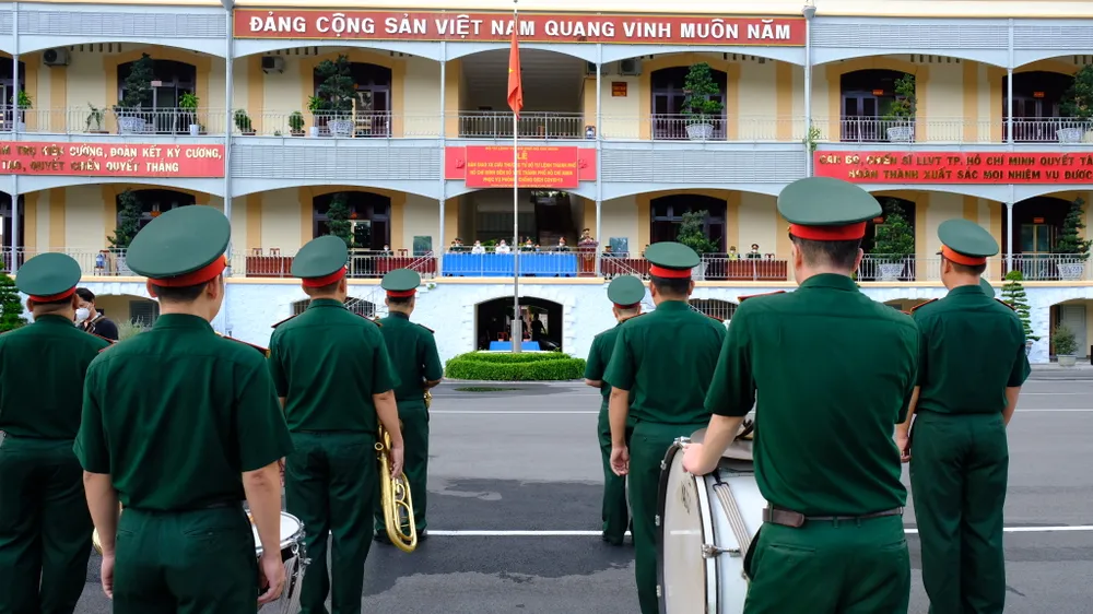 Bộ Tư lệnh TPHCM bàn giao nhân lực, tài lực cho Sở Y tế TPHCM chống dịch Covid-19 ảnh 3