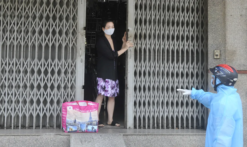 Chủ tịch UBND TPHCM Phan Văn Mãi: Mục tiêu giảm tử vong, đảm bảo an sinh xã hội ảnh 3