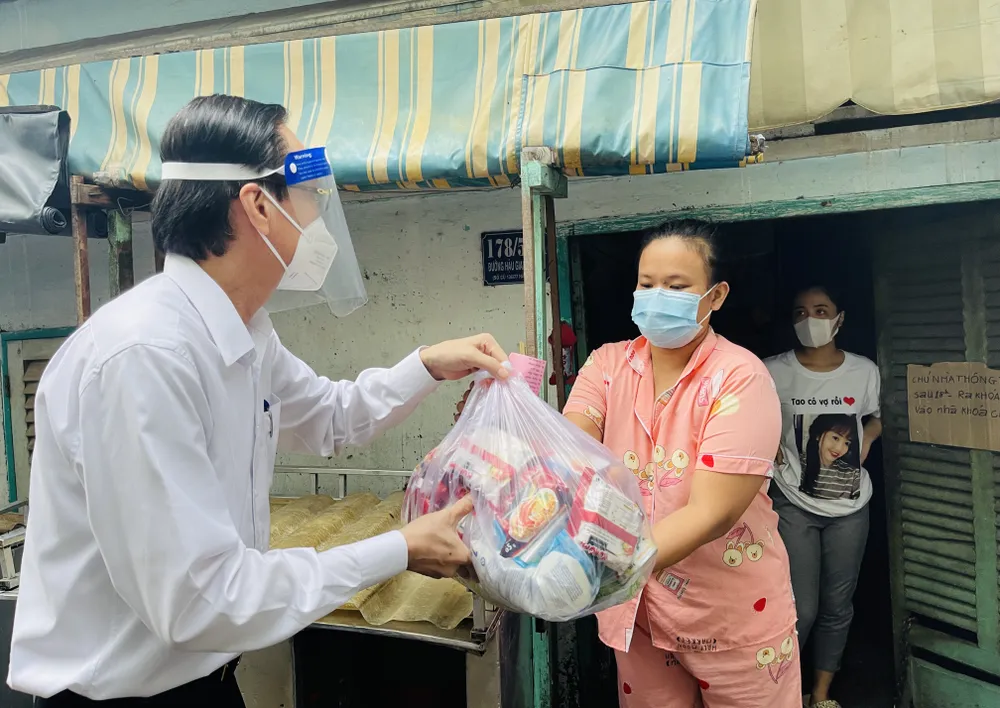 Để dân đói địa phương chịu trách nhiệm ảnh 3