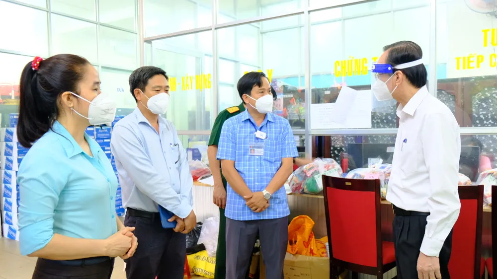 Để dân đói địa phương chịu trách nhiệm ảnh 1