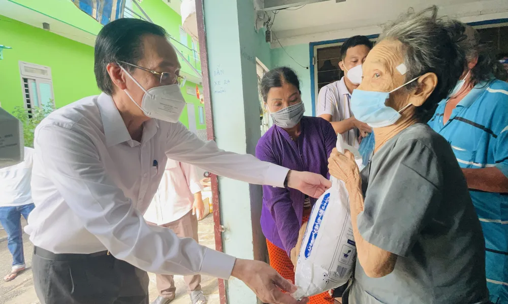 Để dân đói địa phương chịu trách nhiệm ảnh 5