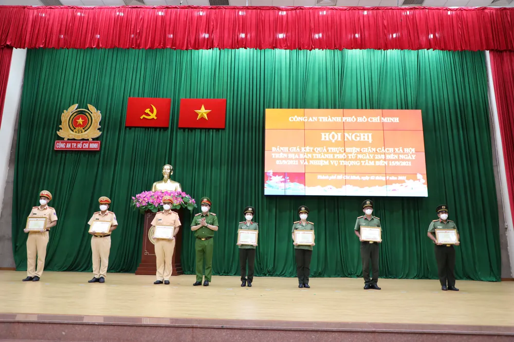 Công an TPHCM đưa 1.290 người lang thang, cơ nhỡ về khu tập trung tránh dịch ảnh 3