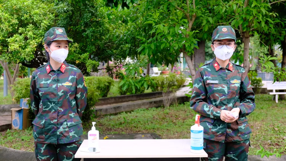 Phó Thủ tướng Vũ Đức Đam: Nỗ lực kiểm soát dịch để học sinh quay lại trường học ảnh 9