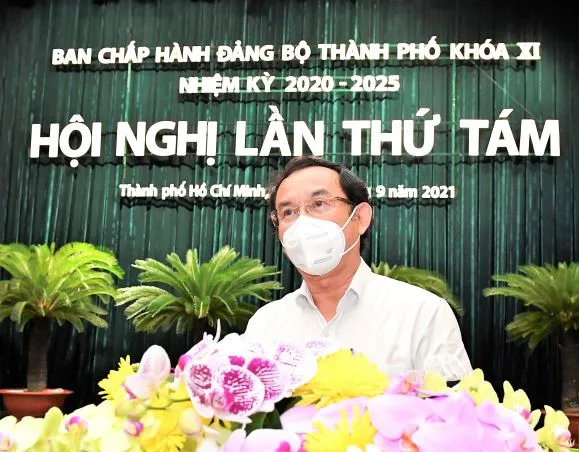 Hội nghị Thành ủy TPHCM lần 8: Bàn giải pháp chống dịch và khôi phục kinh tế ảnh 2