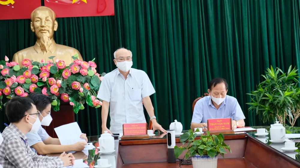 Huyện Bình Chánh chăm lo ăn học cho 141 trẻ em mồ côi đến 18 tuổi ảnh 4