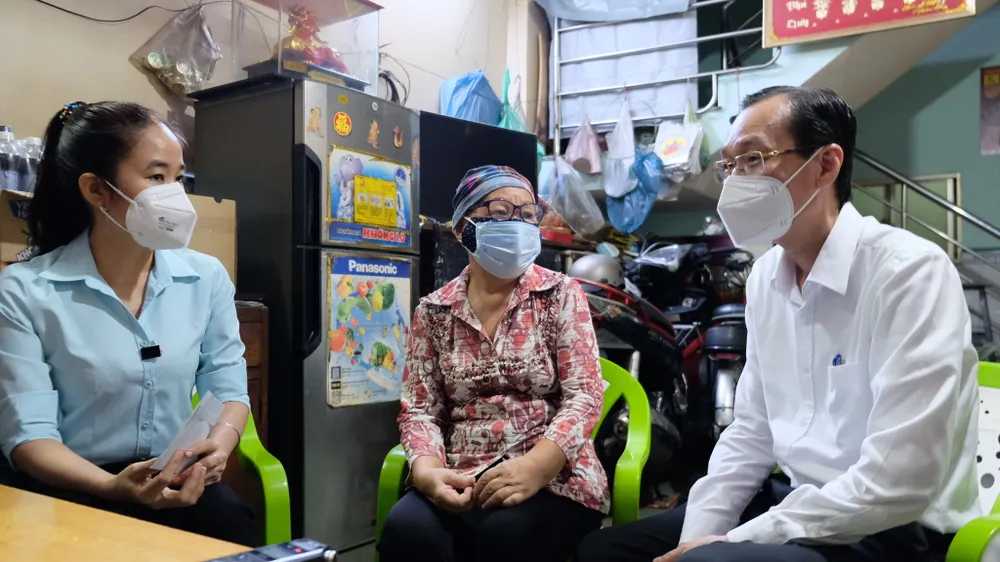 Trưởng Ban Nội chính Thành ủy TPHCM làm việc với quận 6 khi trở lại trạng thái ''bình thường mới'' ảnh 5