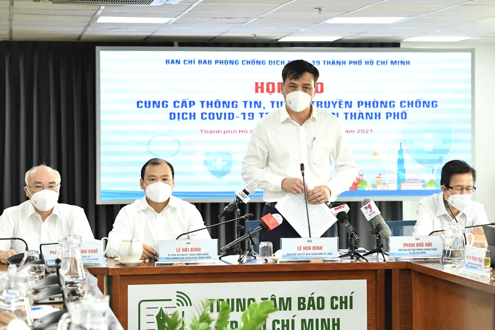 TPHCM gỡ bỏ các chốt kiểm soát nội thành, không yêu cầu giấy đi đường ảnh 2